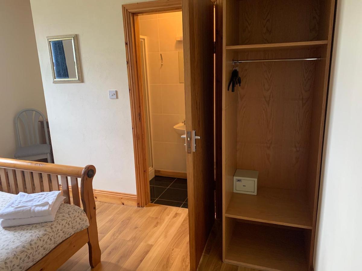 Clare'S Rock Self-Catering Accommodation Carron Esterno foto
